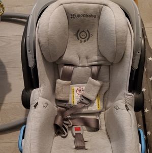 UPPAbaby infant Car seat with base
